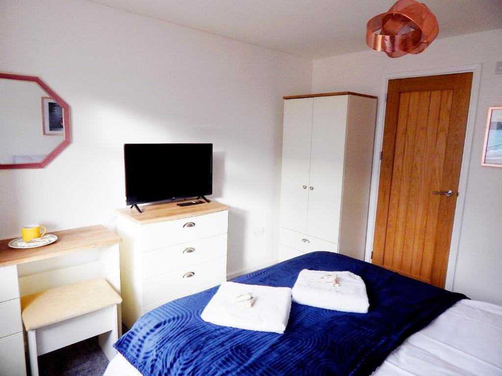 Modern, well located en-suite rooms with parking - Orbitat Accommodations, Cambridge