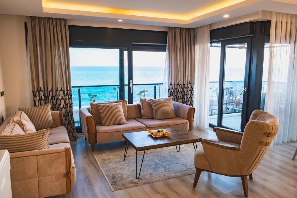 ONLY ONE Suites &amp; Residences — Hotel in Antalya
