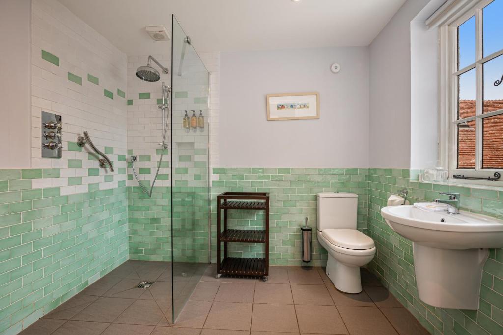 Castle Of Comfort Hotel photo