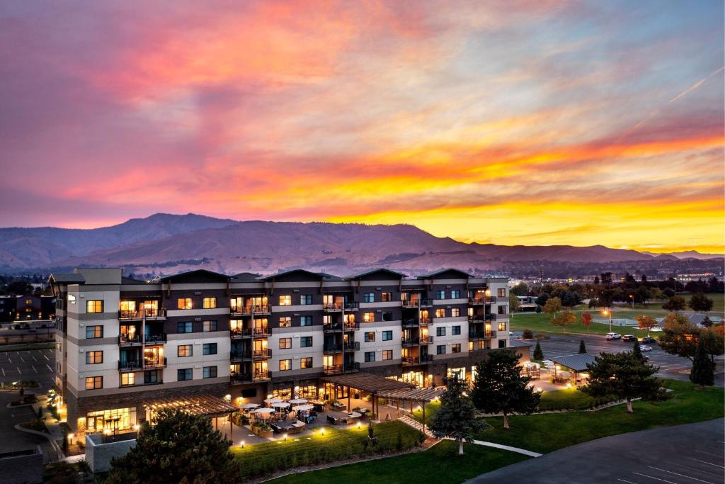Residence Inn by Marriott Wenatchee photo
