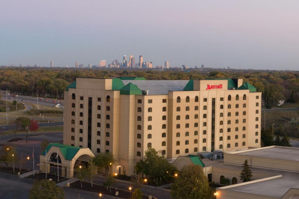 Minneapolis Marriott Northwest photo