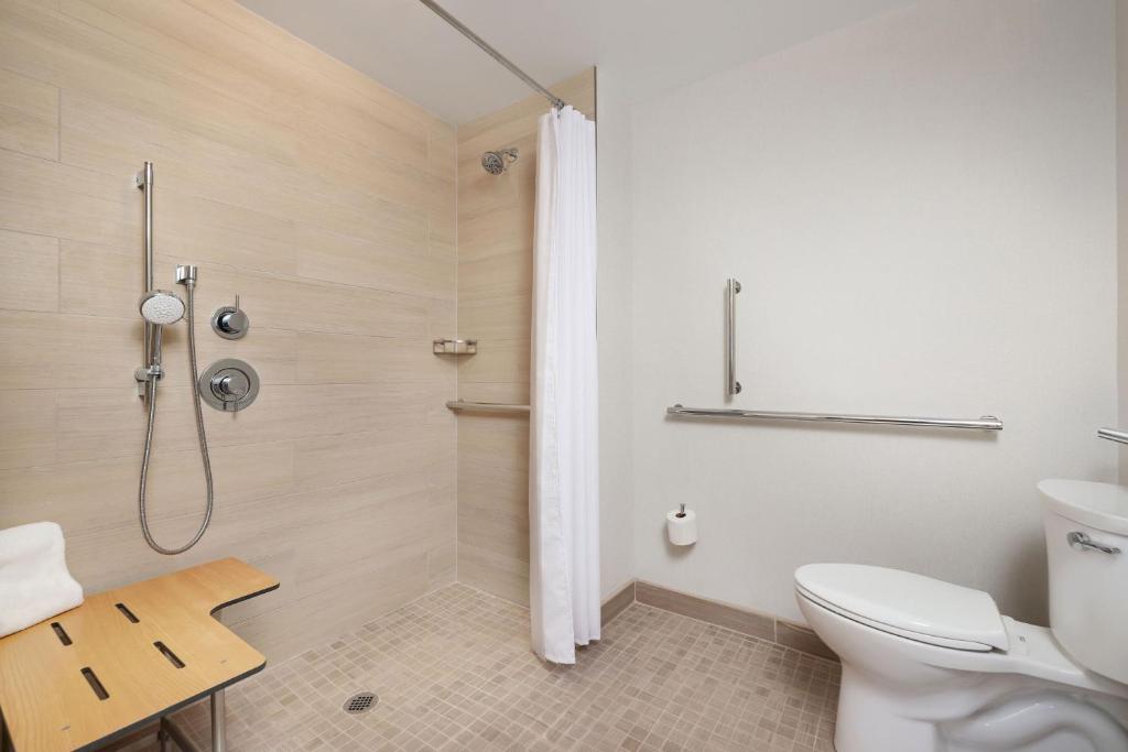 Element New York Wood Ridge photo