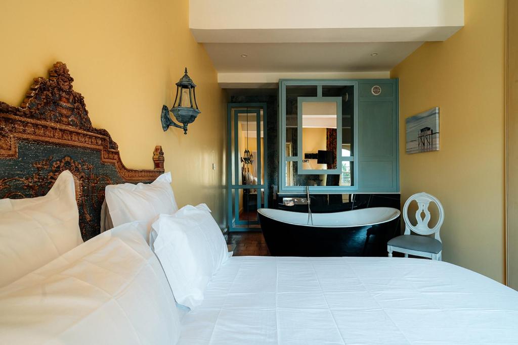 Mes à Moi in Pezenas - Appartements de charme - Baignoire Balnéo, Pézenas