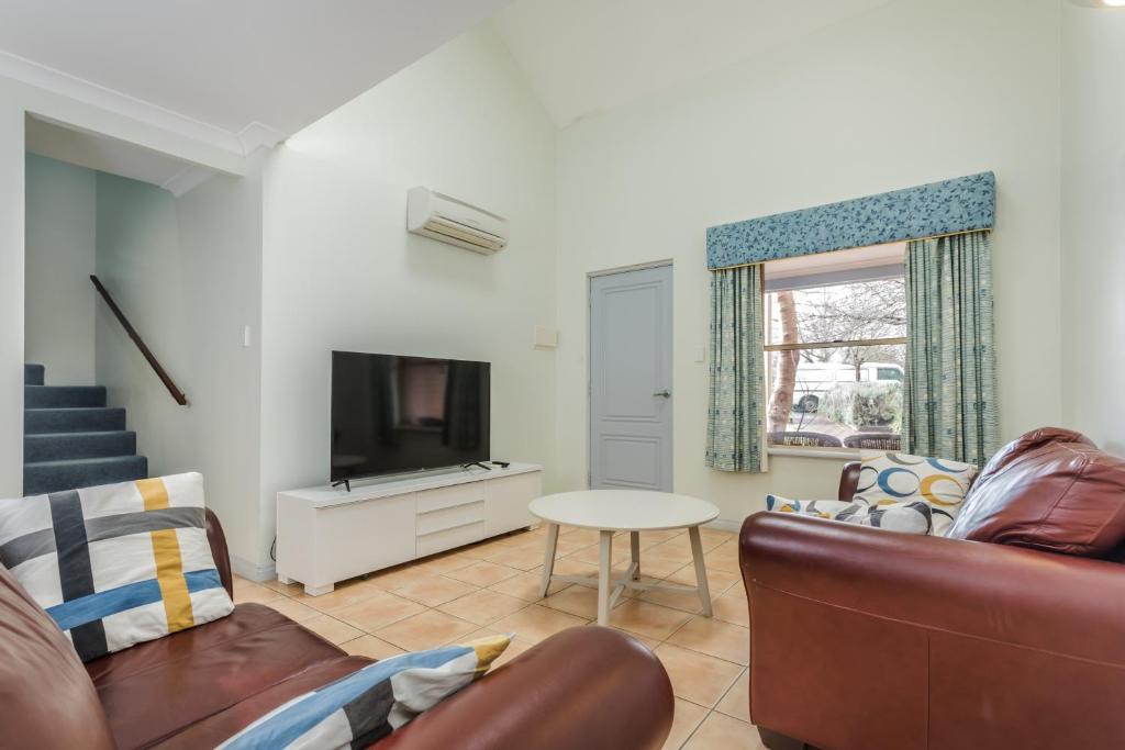 Banksia @ Middleton photo