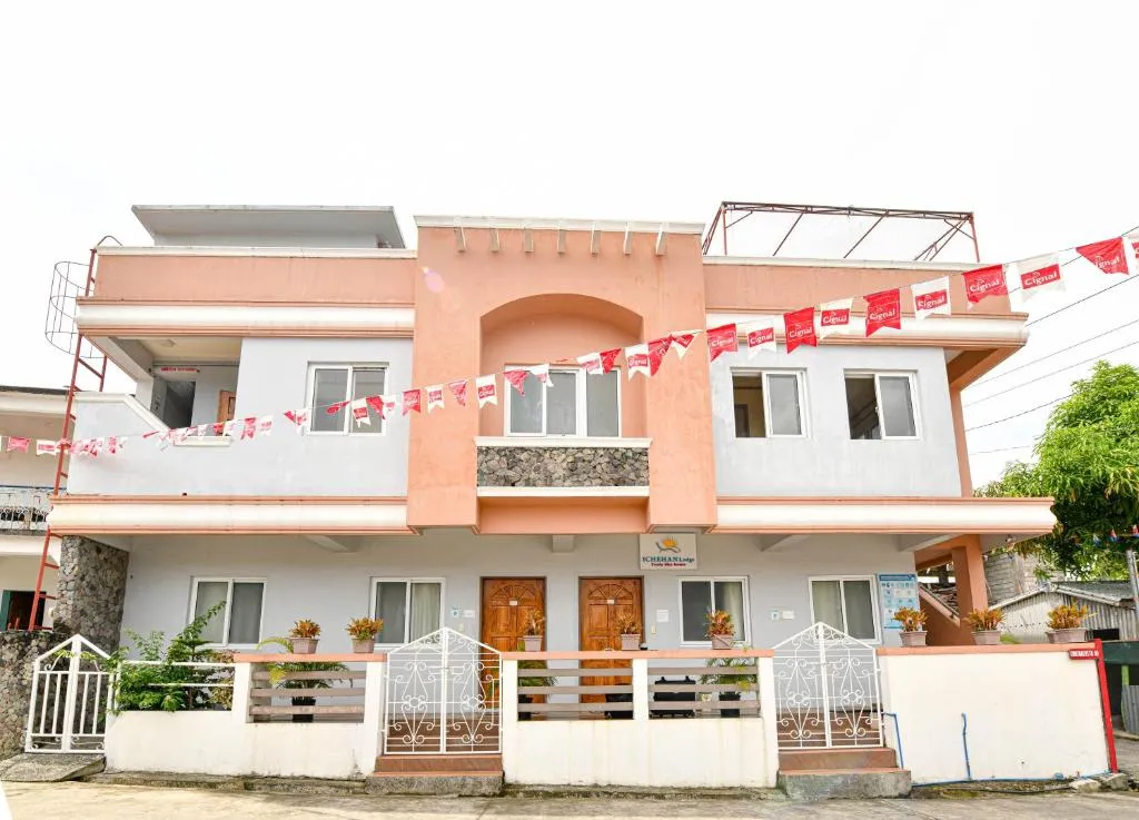 ichehan lodge, hotel in Basco