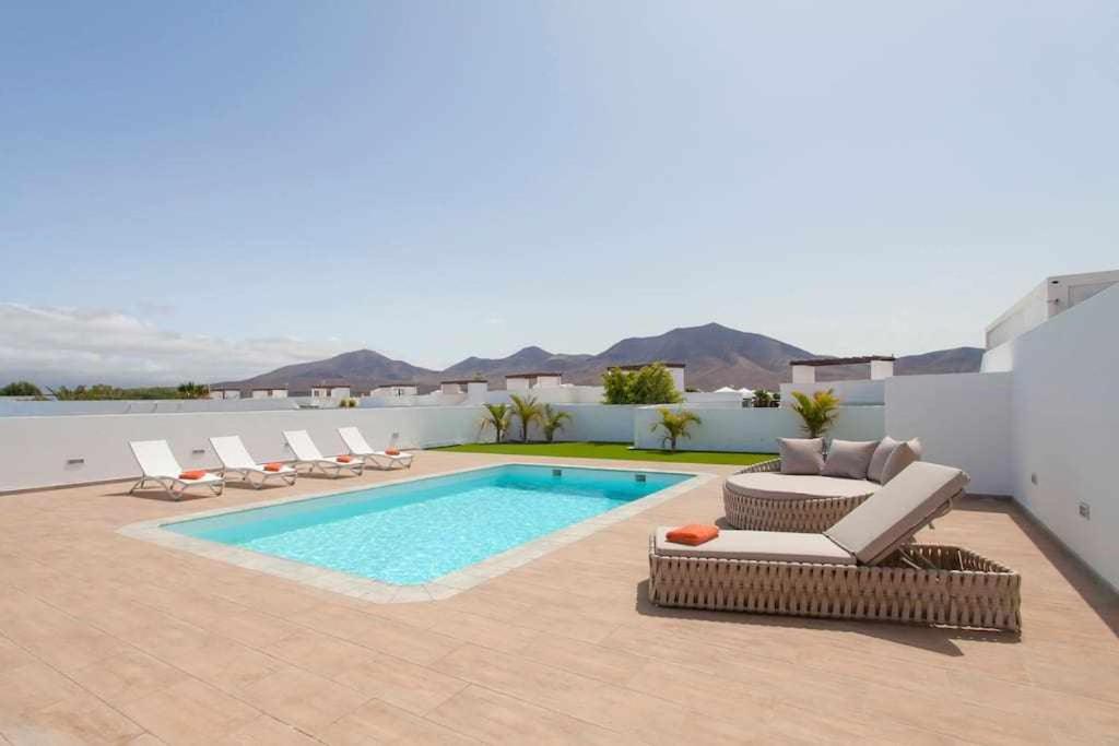 Homu Aura - Fantástica villa con piscina privada, Playa Blanca