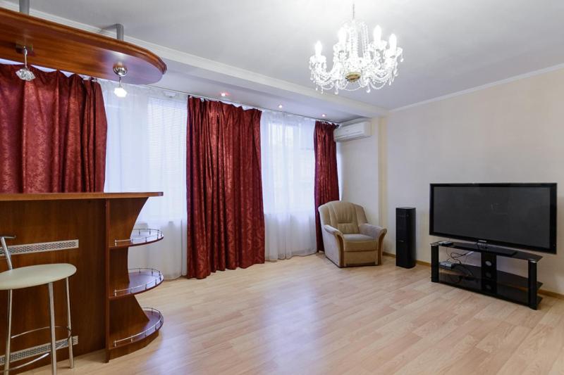 Апартаменти 3-кімнатні м. Золоті Ворота, Kyjev