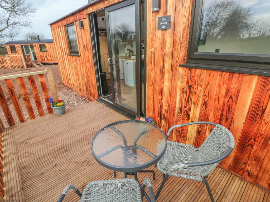 The Bumblebee, Cosheston photo 6
