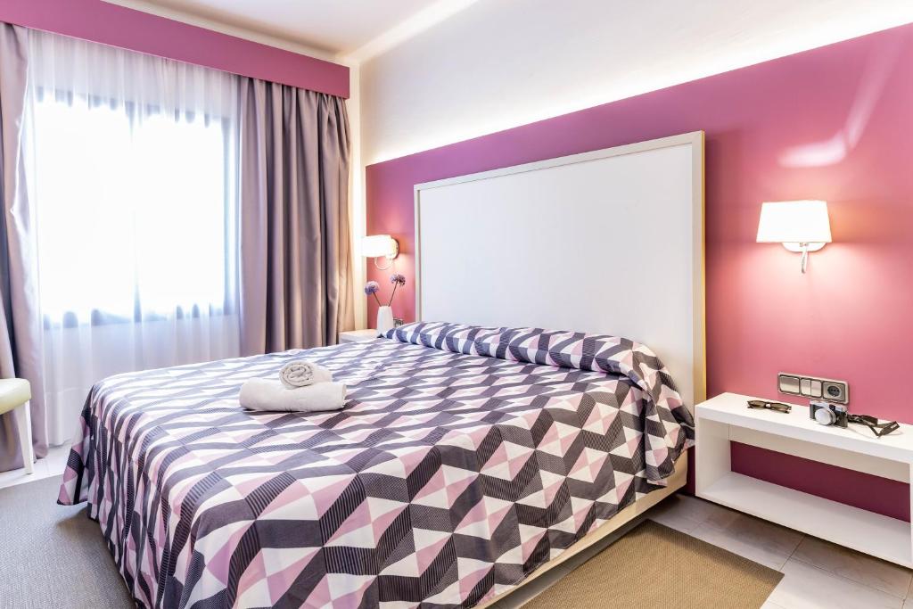 The Purple Hotel - Adults Only photo