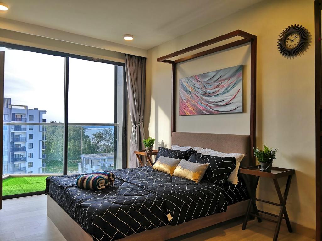 Timurbay Seaview Grey Studio Suite, Kuantan