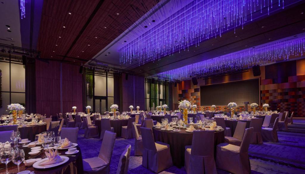 PARKROYAL Langkawi Resort — Restaurant & bars in Pantai Teng, Kedah