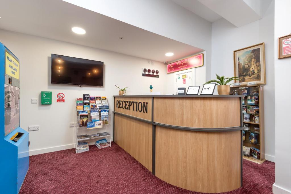 Lobby, Smith Place Hotel in Edinburgh
