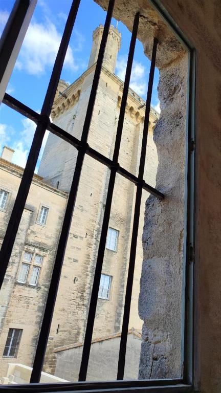 Uzès, au cœur du centre médiéval La Boussole d'Uzès, appartement de caractère du XVII -ème siècle - 3