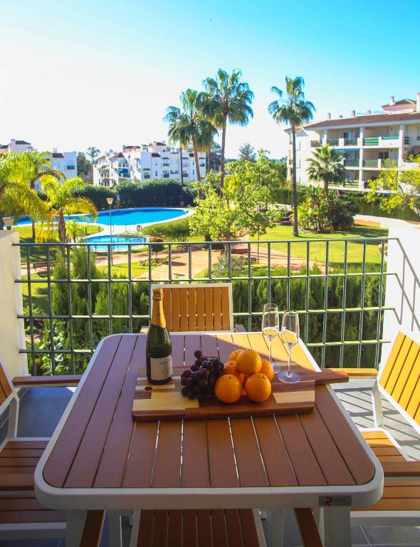 MARBELLA HOME RENTALS - 2BR, 2BTH apartment near Puerto Banús - 4