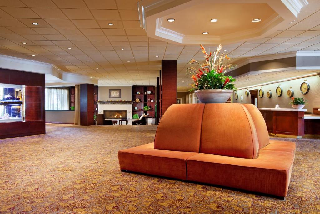 Anaheim Majestic Garden Hotel photo