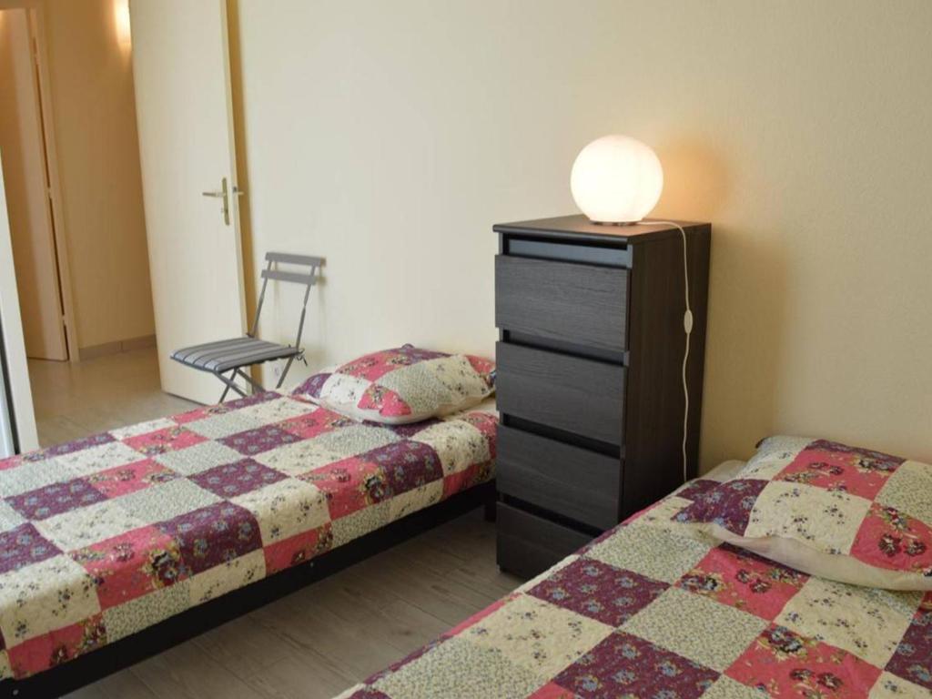 Appartement climatisé 3 pièces, 6 couchages, proche plage et centre, garage inclus - FR-1-250-61 - 4