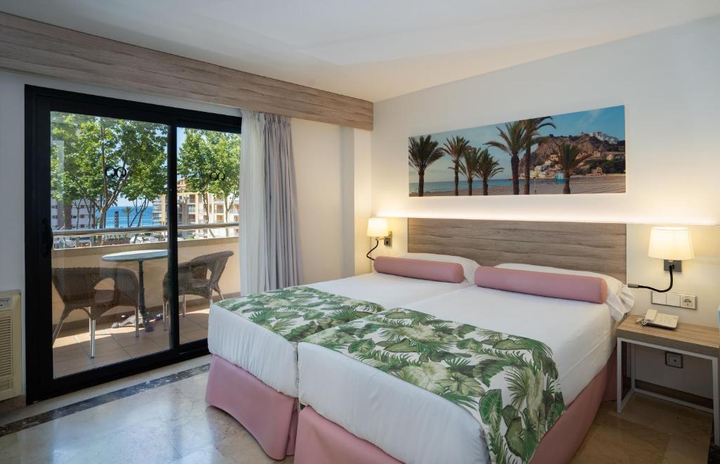The Agir Springs Hotel by Medplaya — Hotel rooms in Benidorm, Valencian Community