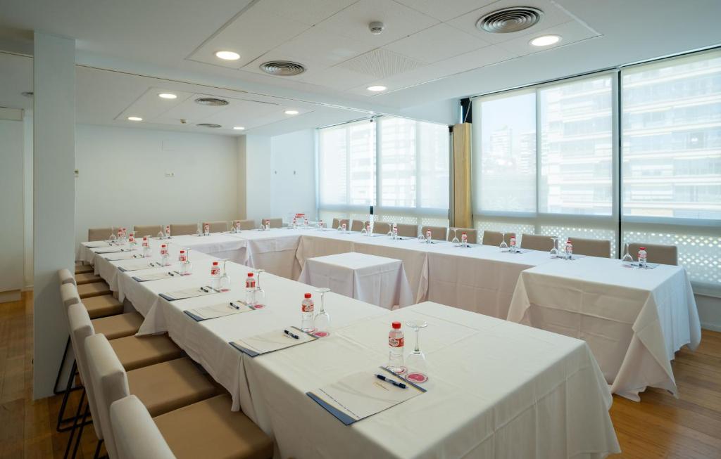 The Agir Springs Hotel by Medplaya — Hotel building in Benidorm, Valencian Community