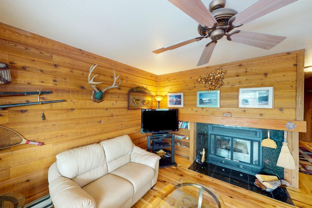 Buffalo Charmer, Sun Valley