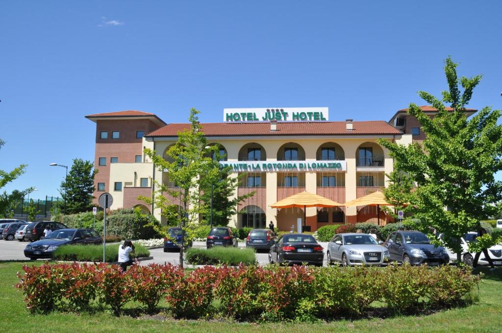 Just Hotel Lomazzo Fiera Photo 29