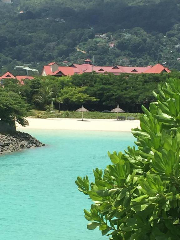PRIVATE SEA VIEW VILLA Eden Island photo