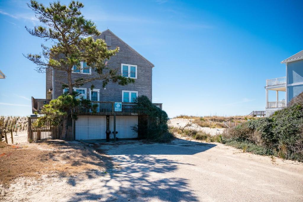 Red And Brown, Oak Island