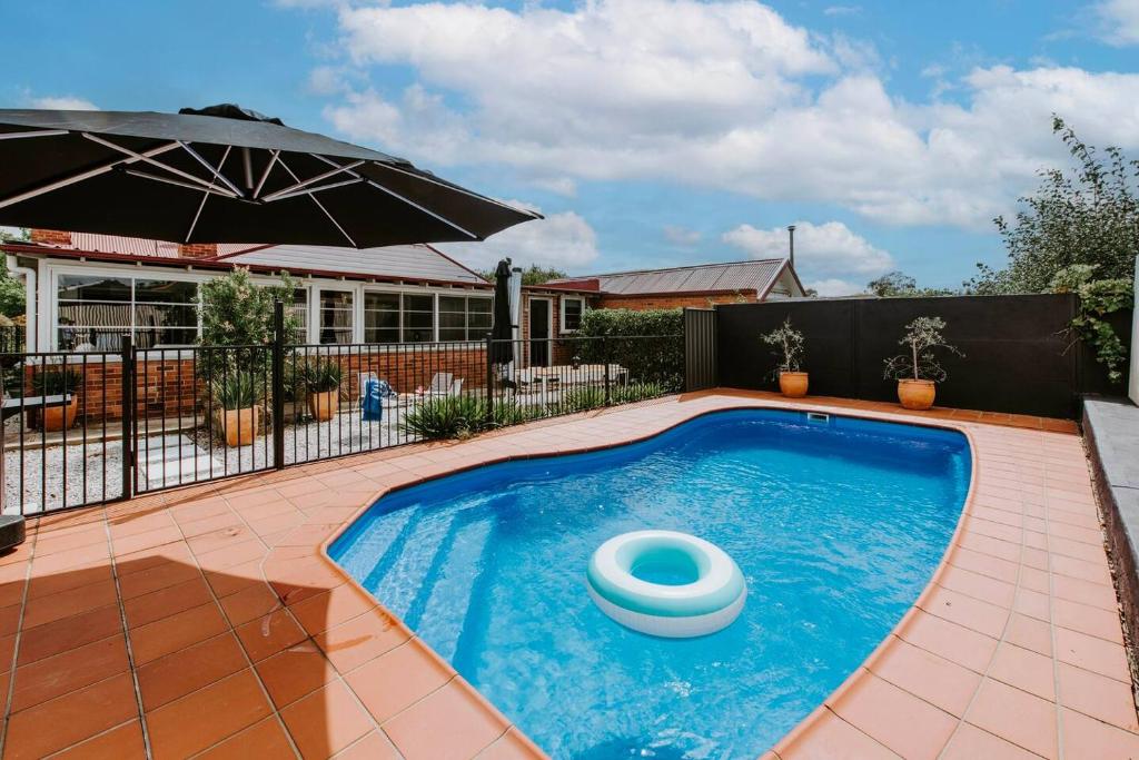 Mortimer Cottage - A Pool Oasis in Heart of Mudgee, Mudgee