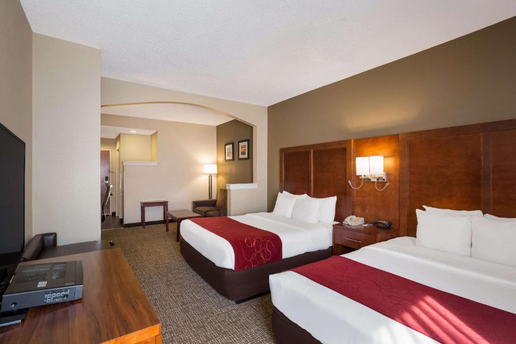コンフォート スイーツ ニア ユニバーシティ (Comfort Suites Near University)