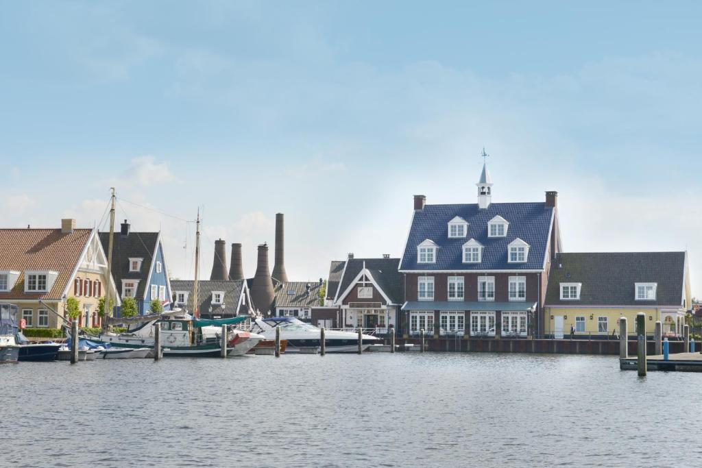 Fletcher Hotel - Restaurant Nautisch Kwartier — Hotel in Huizen