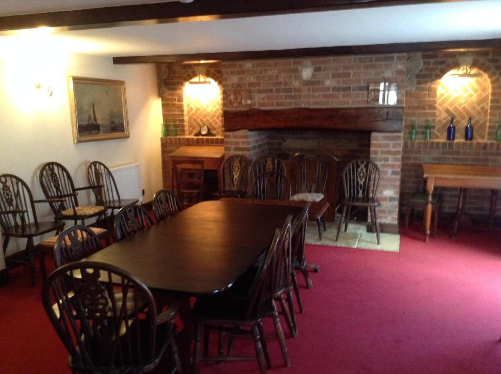The Crown Hotel, Mundford photo 5