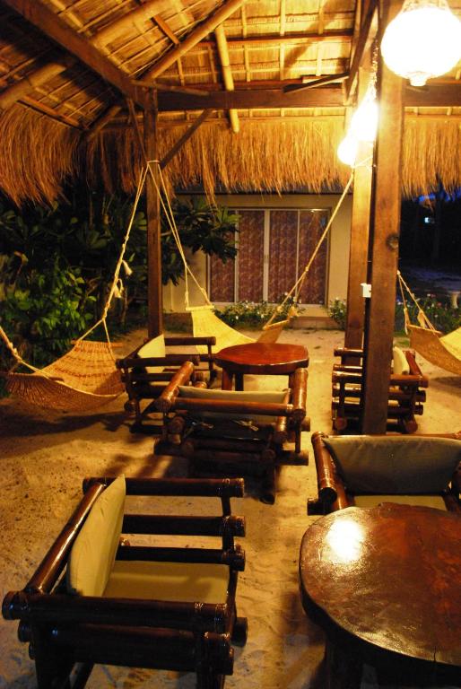 Pub/Lounge