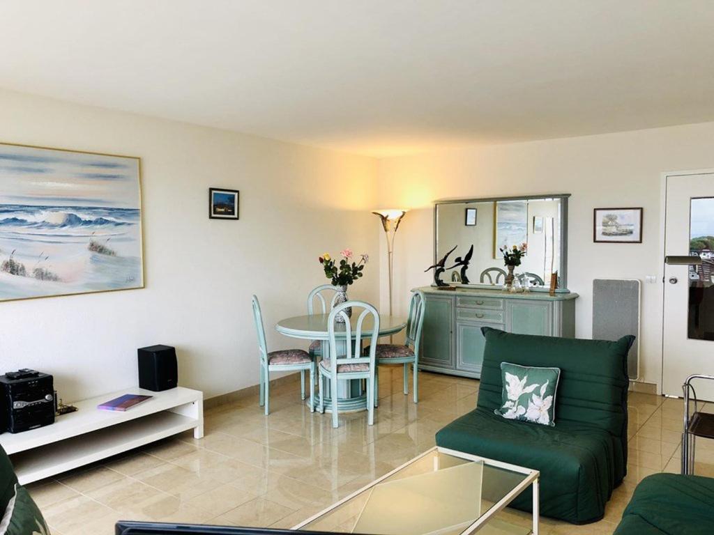 Arcachon : Appartement T2 avec balcon et parking, à deux pas des plages de l'Aiguillon - FR-1-433-66 - 4