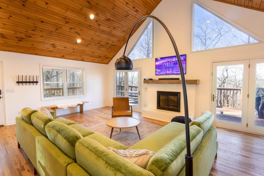 Hillside Haven, Boone