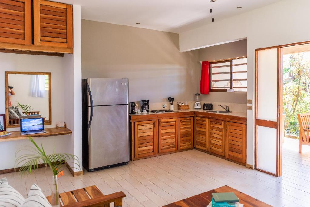 Nautilus Surf & Yoga Villas Santa Teresa