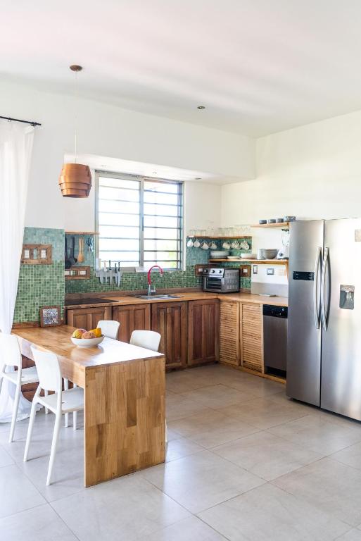 Nautilus Surf & Yoga Villas Santa Teresa