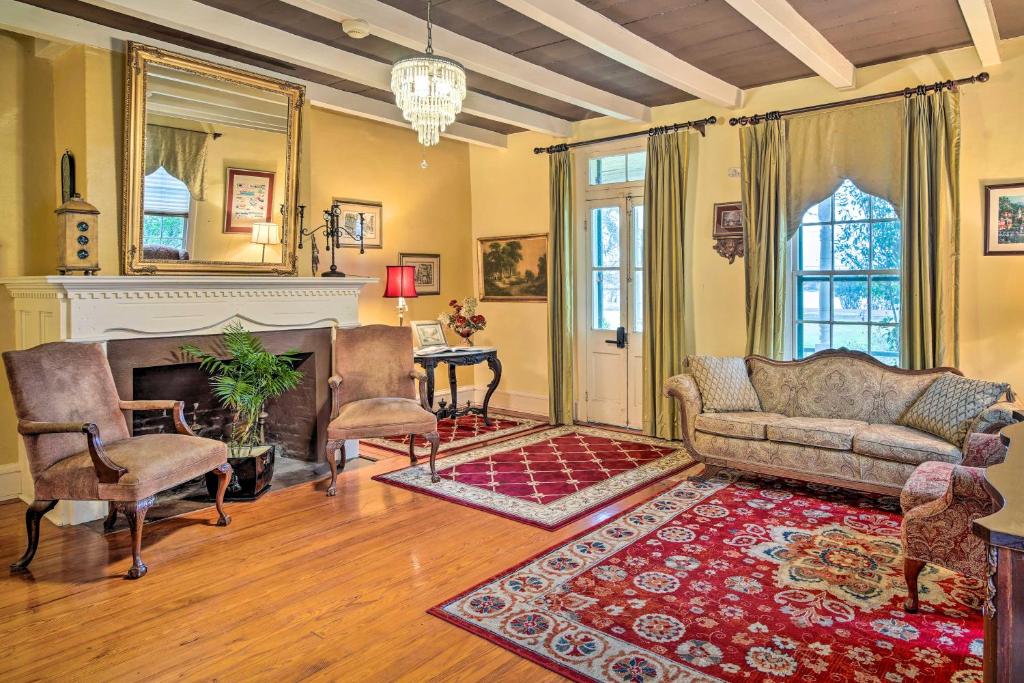 Vintage Louisiana Vacation Rental Home