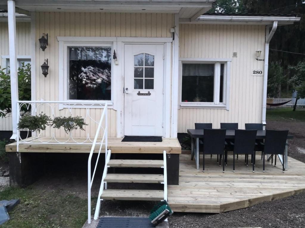 Huumoriharju, Karkkila