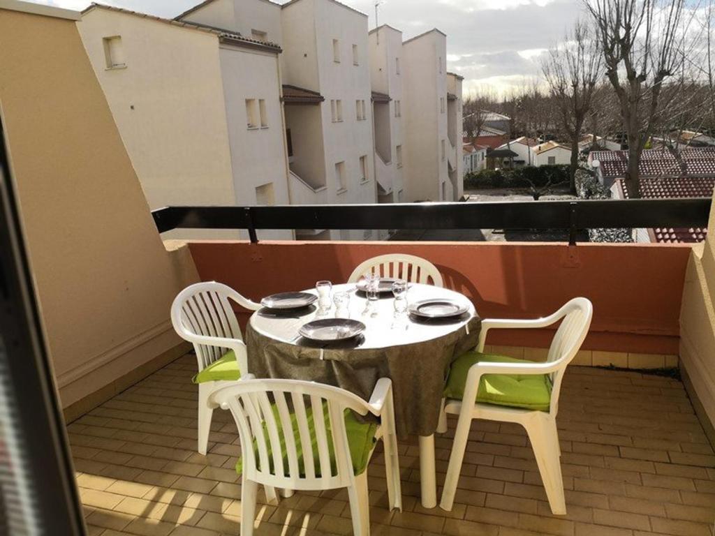 Duplex moderne à 150m de la plage avec terrasse, parking et équipements complets - FR-1-326-529 - 3