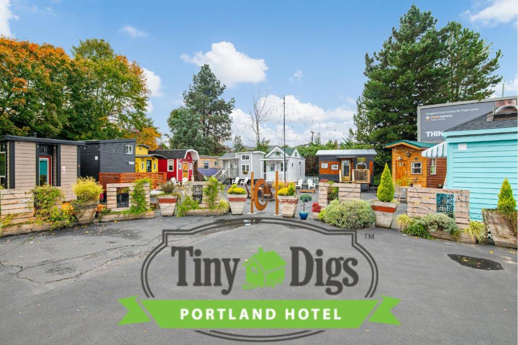 Tiny Digs - Hotel of Tiny Houses, Portland