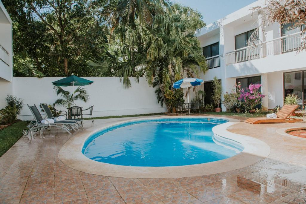 Hotel Holly - 1