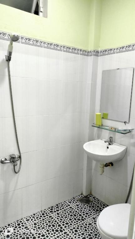 Nhà nghỉ Lâm Tùng