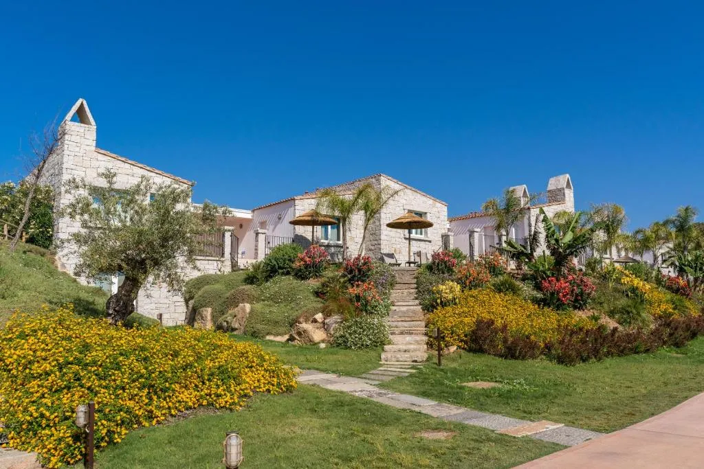 Cala Sinzias Resort, hotel in Castiadas