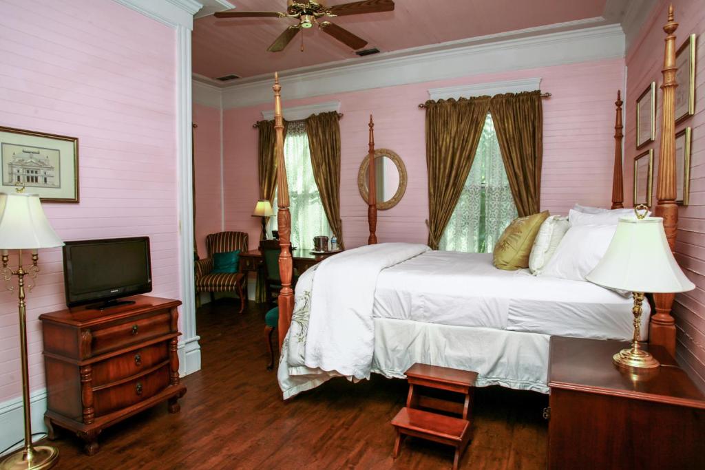 Coombs Bed And Breakfast Coombs Bed And Breakfast