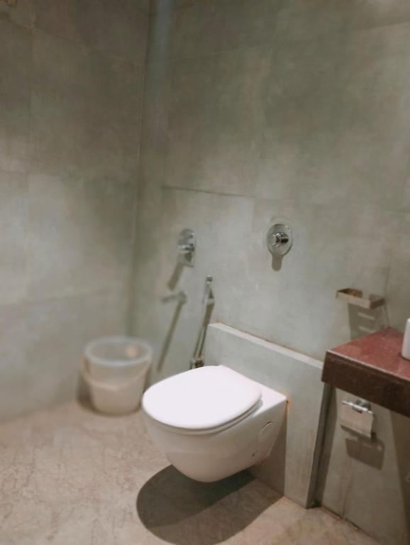 Hotel Adams Inn Near Mumbai Airport photo