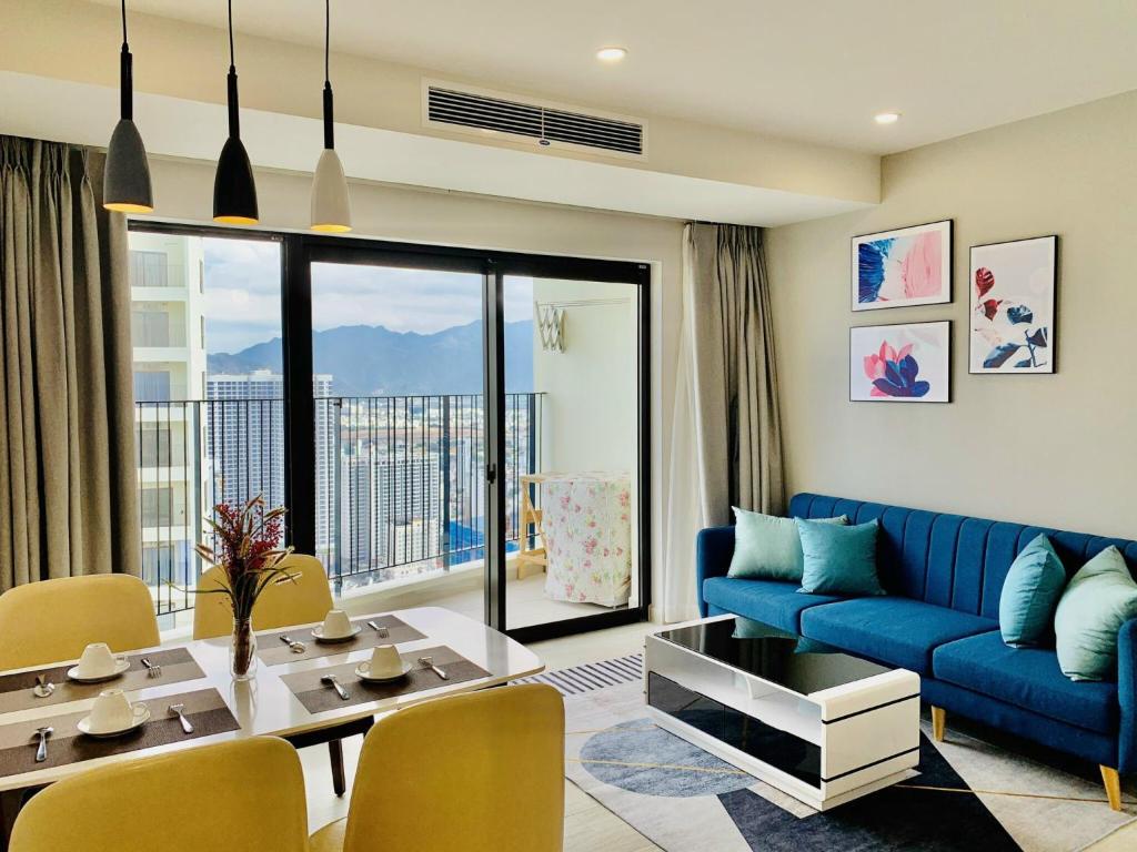 芽庄黄金海岸豪华公寓-海景 (Gold Coast Nha Trang Luxury Apartment - Ocean View)
