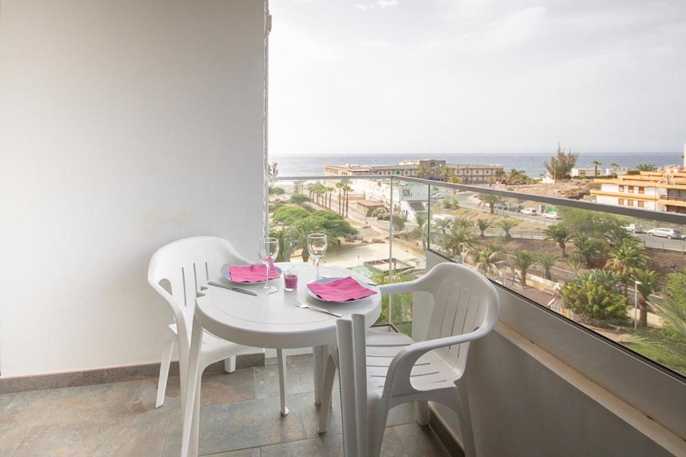 Apartamentos Tarahal — Hotel rooms in San Agustin, Canary Islands