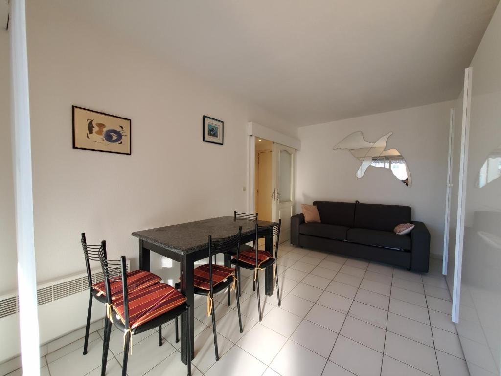 Port FREJUS T2 39m2 climatise Belle terrasse Balcon - 4