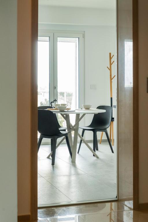 Gentile 46 Blu Luxury Flat - 2