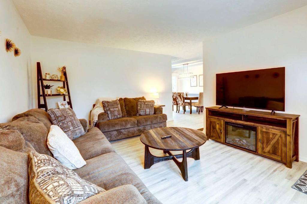 Inviting Frankfort Home Near Bourbon Trail!