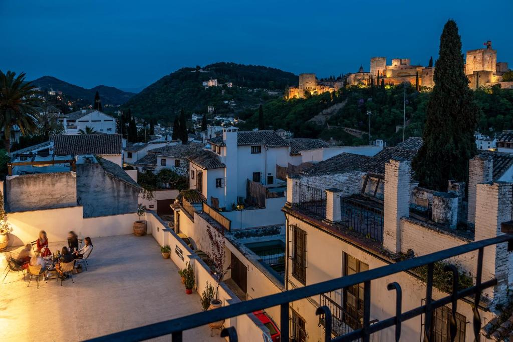 FERALA SUITES ALBAYZiN photo